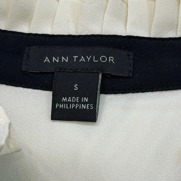 Ann Taylor Cream Blouse With Black Neck Tie - Picture 7 of 8